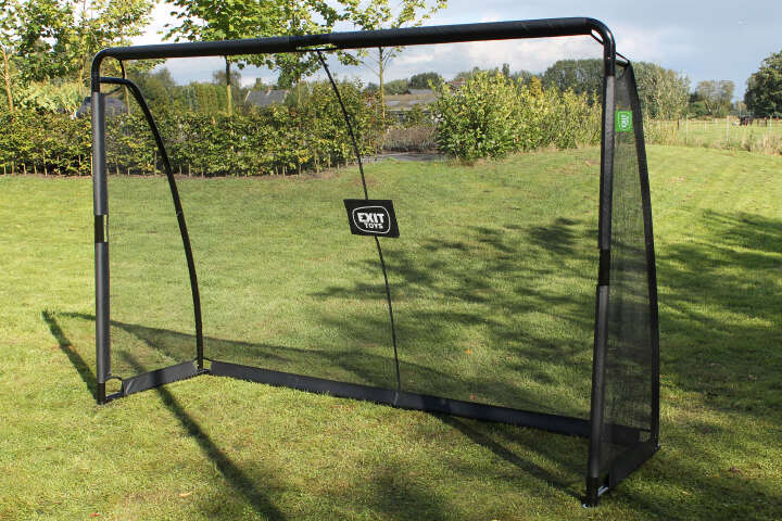 EXIT TOYS Stählernes Fußballtor Finta mit Torwand